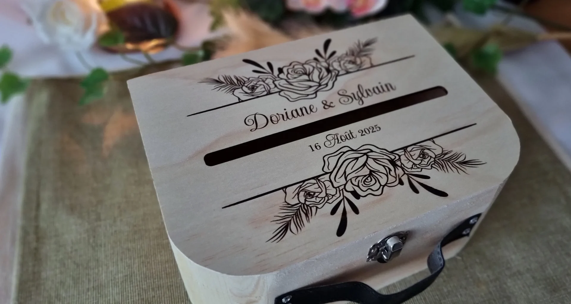 urne-en-bois-mariage