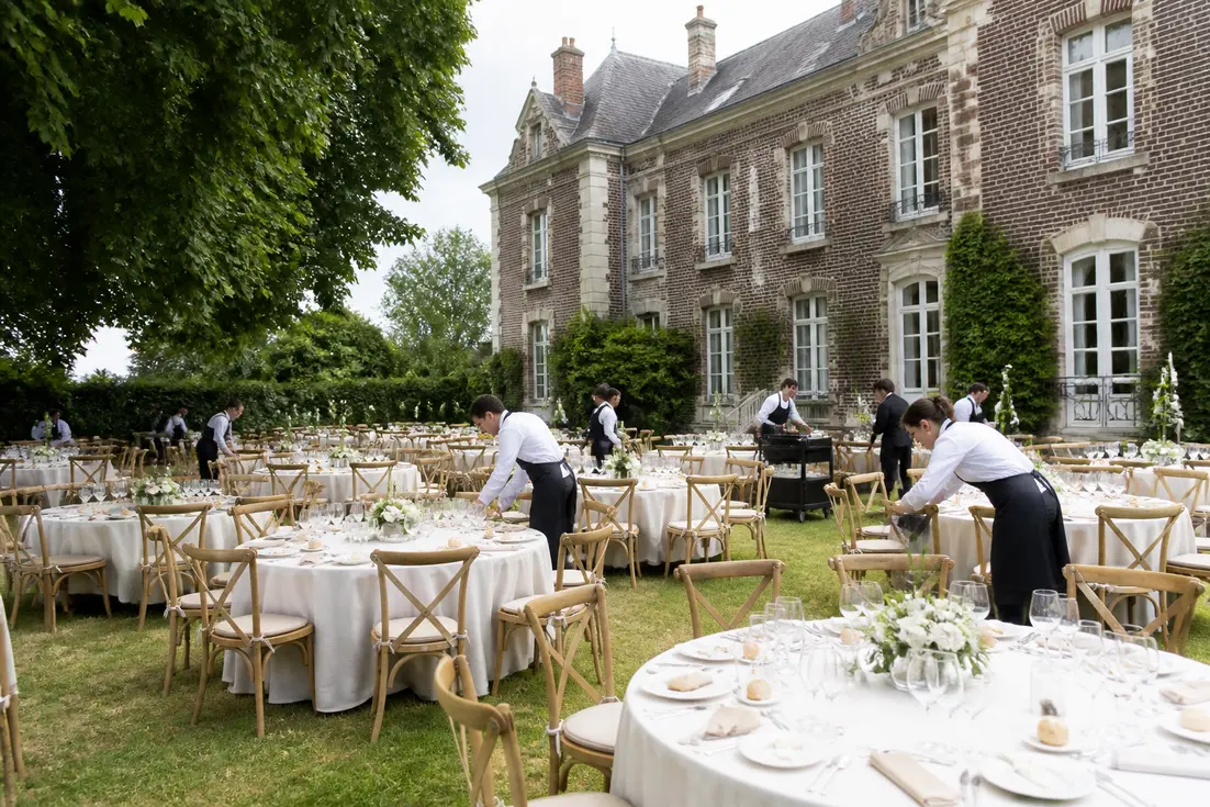 Découvrez logis hôtel manoir henri iv avis pour préparer votre mariage dans ce domaine arboré.