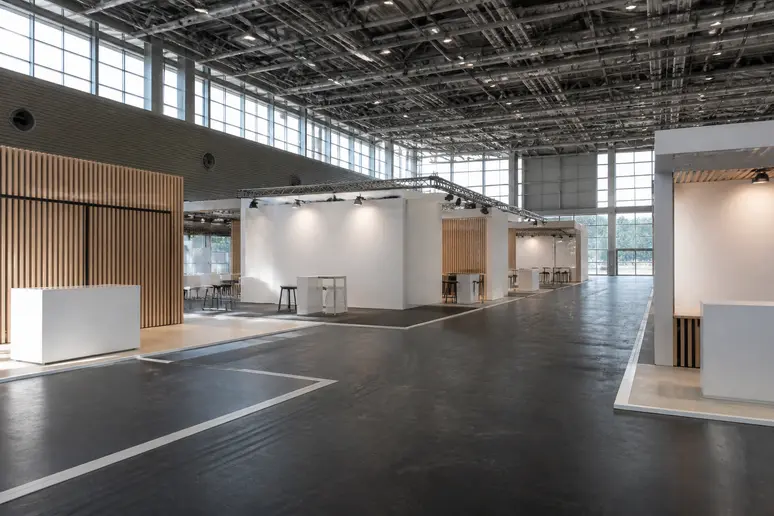 Vue d'ensemble de l'espace modulable pour l'organisation de salons professionnels et expositions au Palais des Congrès de Bordeaux