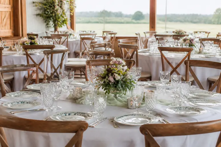 Location de mobilier et d'accessoires pour optimiser le budget décoration de mariage