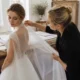 conseils de wedding planner pour choisir voile de mariée en tulle de soie dans une boutique à Chartres